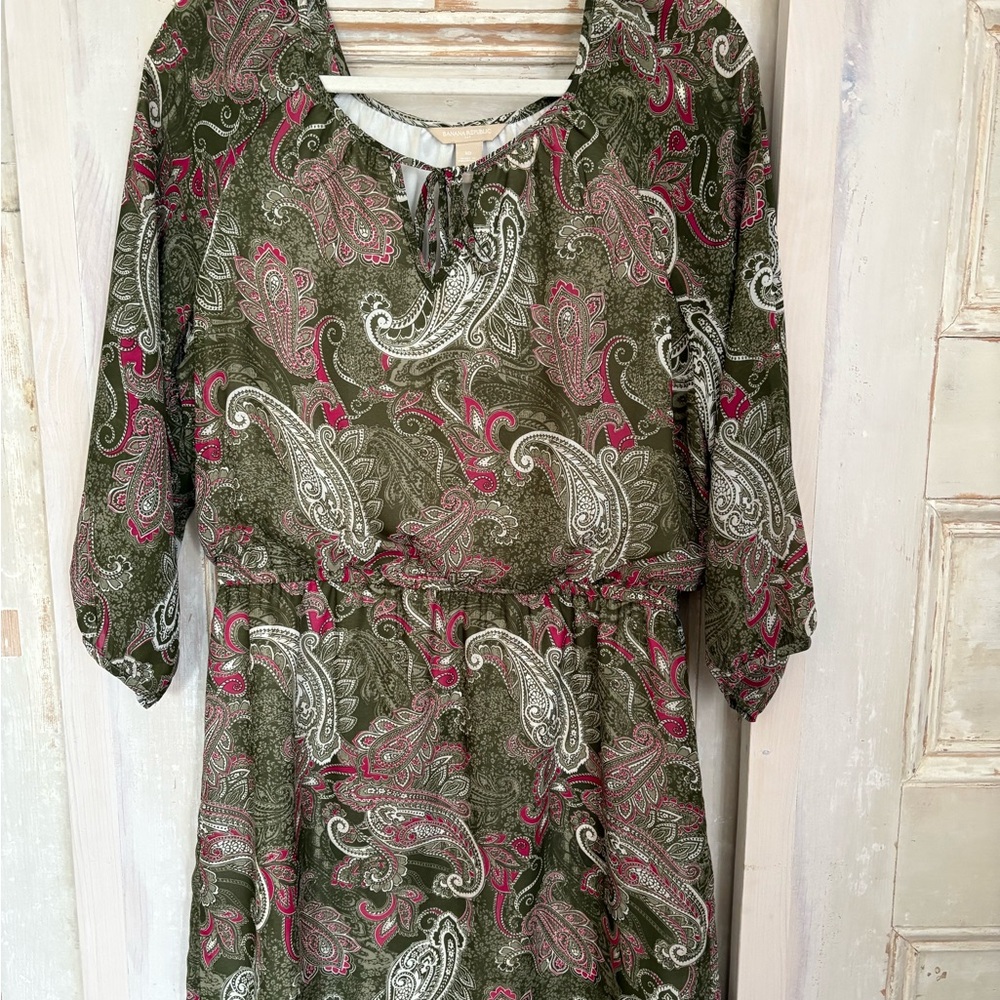 Banana Republic Green and Pink Raglan Sleeve Sundress